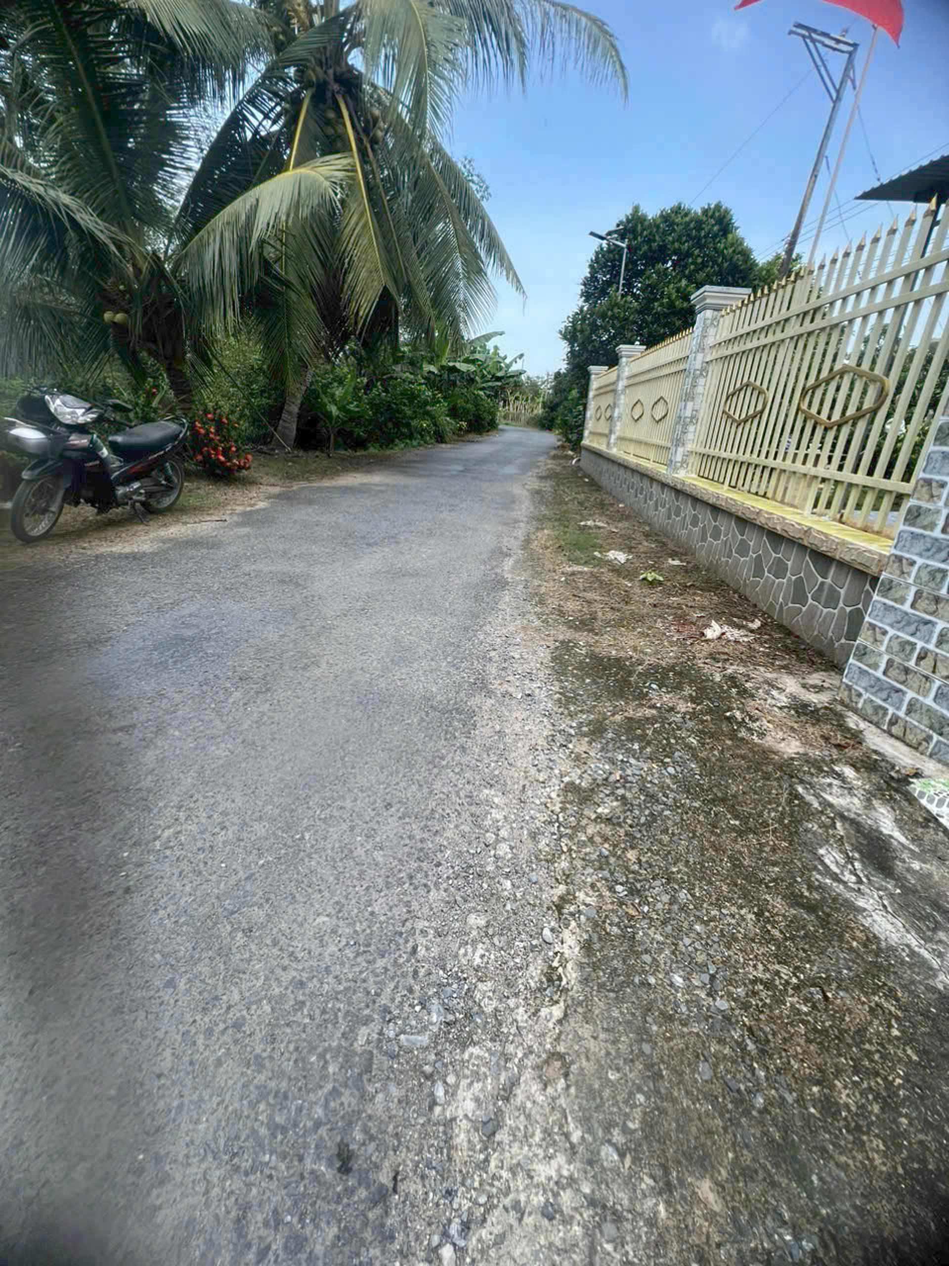 BÁN NHÀ TẶNG VƯỜN SẦU RIÊNG 2675m2 ĐƯỜNG NHỰA - GẦN CHỢ XẺO QUÝT MỸ HIỆP - ĐỒNG THÁPThiên Kim Land